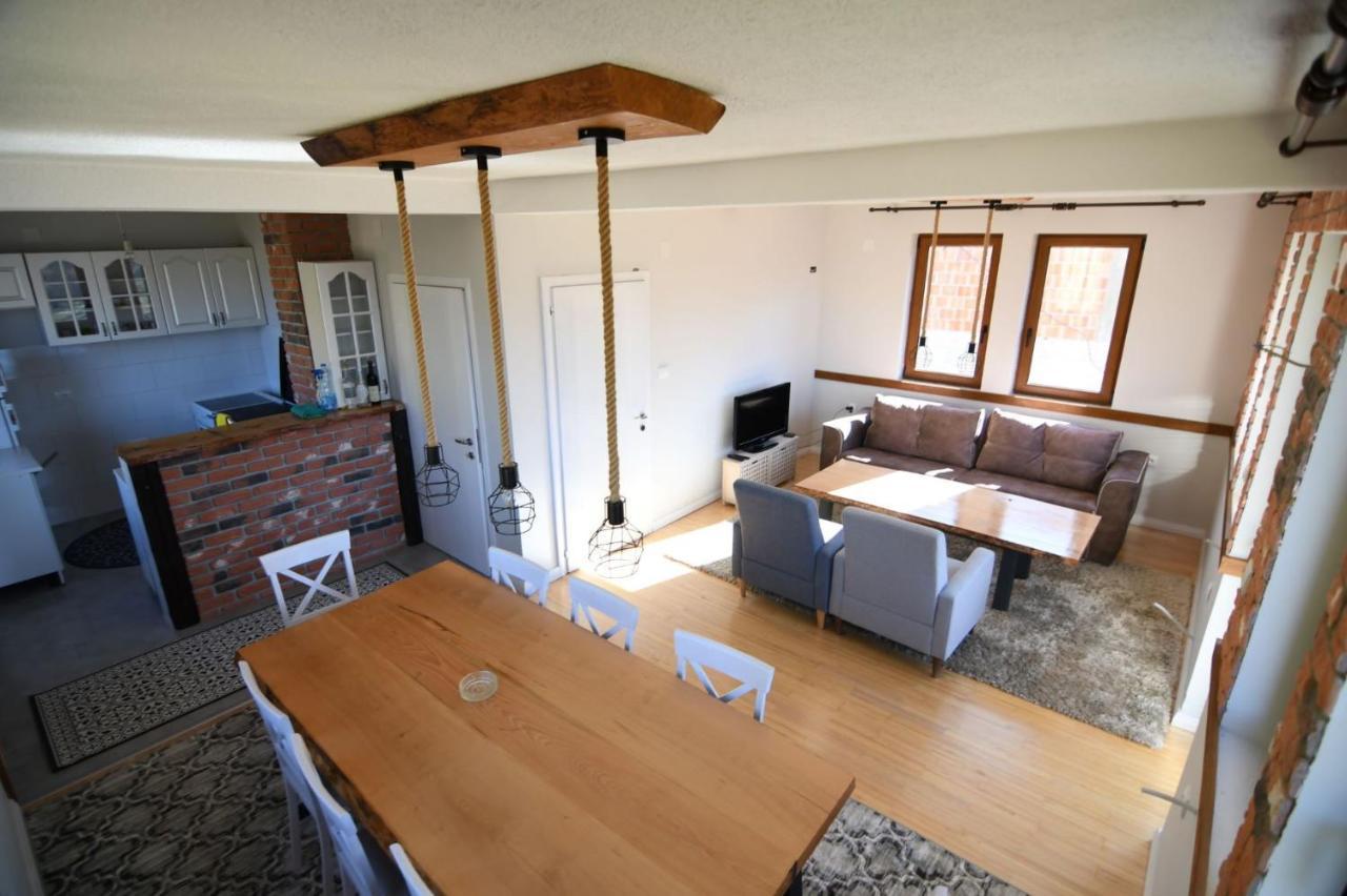 1060 Meet Eat Hike & Tour Villa Plav Exterior photo